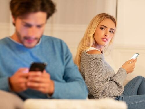 Espionner le compte Instagram de son conjoint 